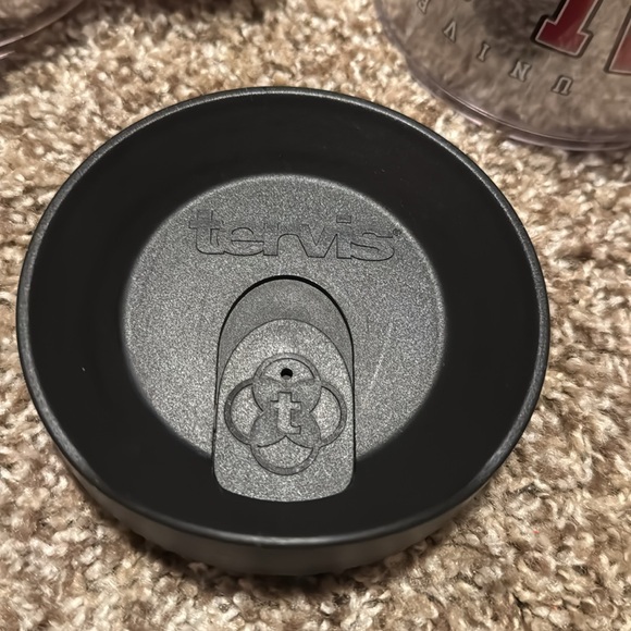 Set of 2 University of Alabama 24 oz tumblers by Tervis w/1 lid and 1 handle EUC - Picture 9 of 11